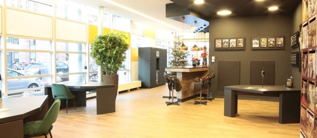 pakketpunt worden - Tribes Amsterdam Zuid - De Buren