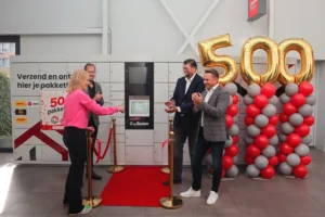 Lintje knippen door Judith van Eijk (Asset Manager Hoorne Vastgoed)
